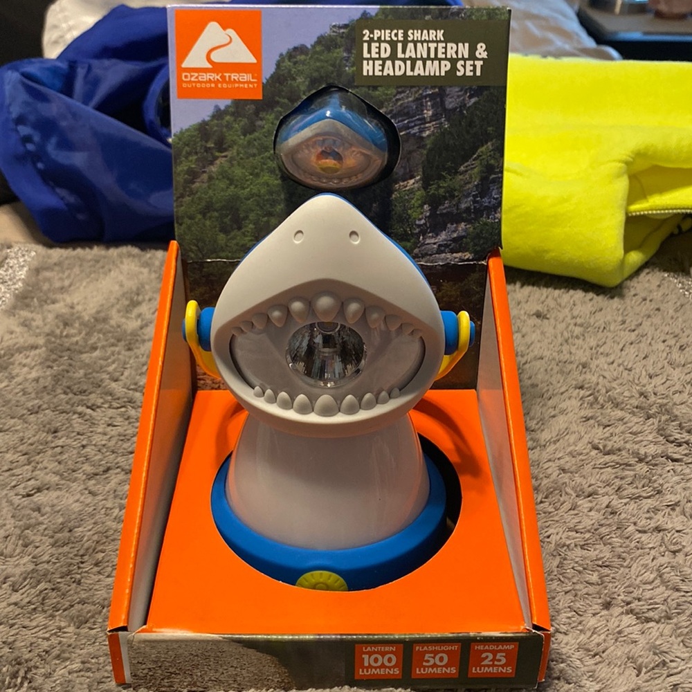 2 piece shark LED lantern & headlamp set